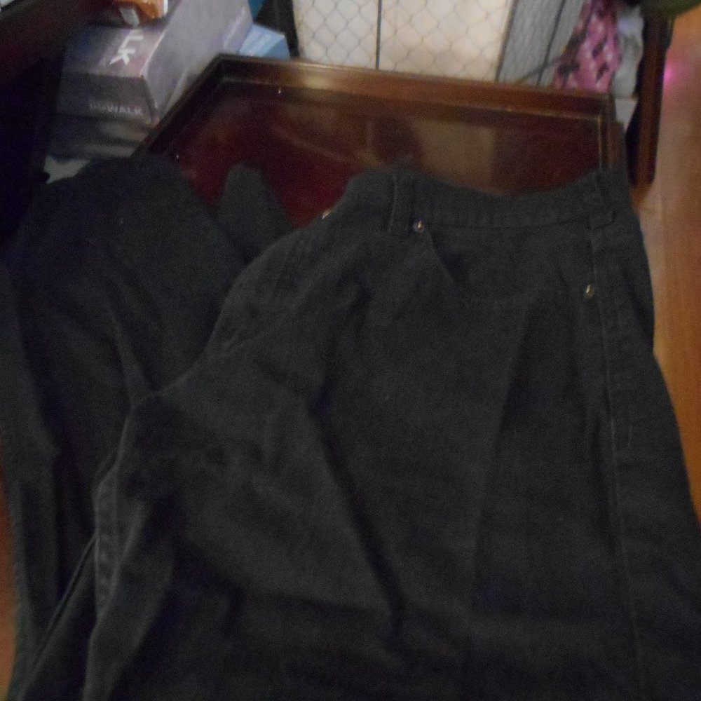 Men's size 38 X 29 black slim fit, tapered leg from Lee